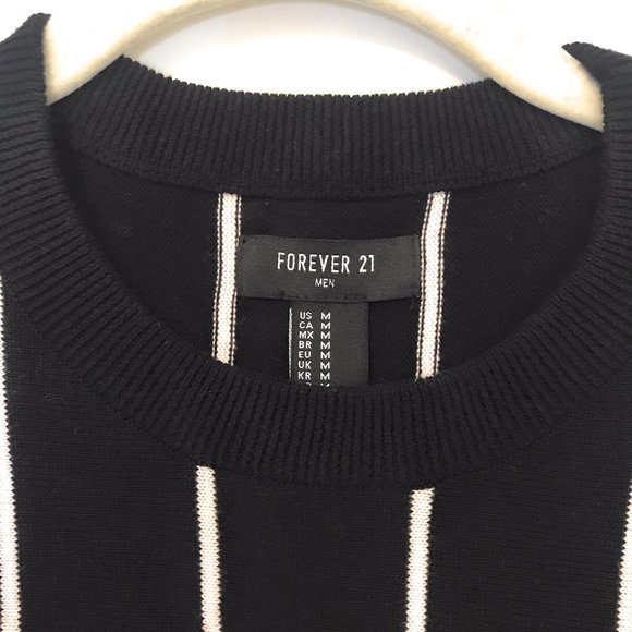 Vertical Stripe Sweater Size M - NWOT - Picture 3 of 5
